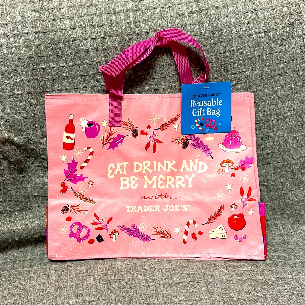 Trader Joe’s eat drink and be merry with Trader Joe’s gift bag new with tags